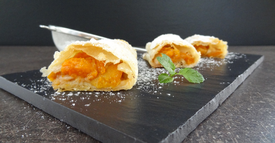 Apricot strudel